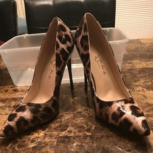 Leopard Print High Heel Pumps